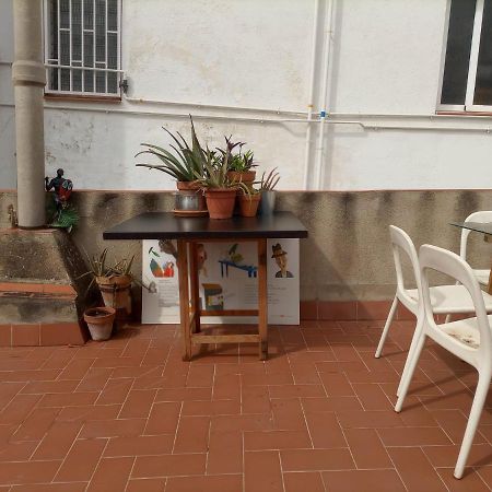 Aparteasy - Central Gracia Apartments Барселона Экстерьер фото