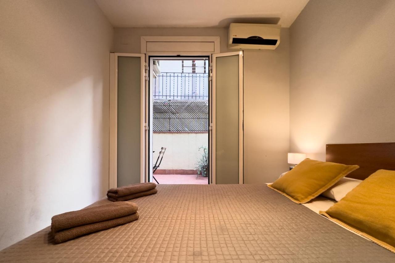 Aparteasy - Central Gracia Apartments Барселона Экстерьер фото