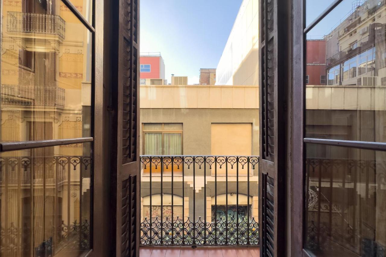 Aparteasy - Central Gracia Apartments Барселона Экстерьер фото
