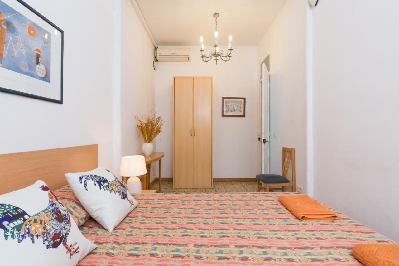 Aparteasy - Central Gracia Apartments Барселона Экстерьер фото