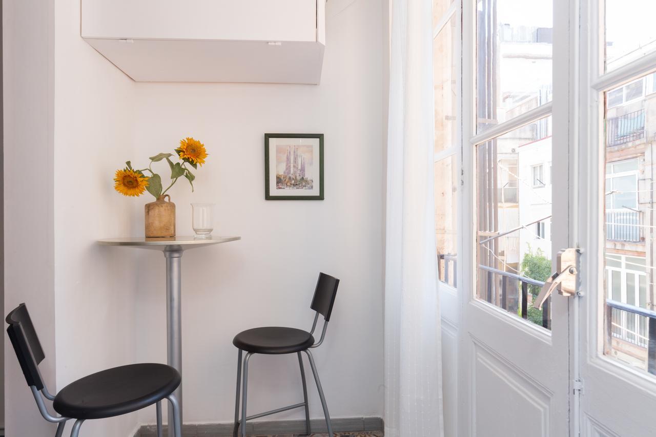 Aparteasy - Central Gracia Apartments Барселона Экстерьер фото