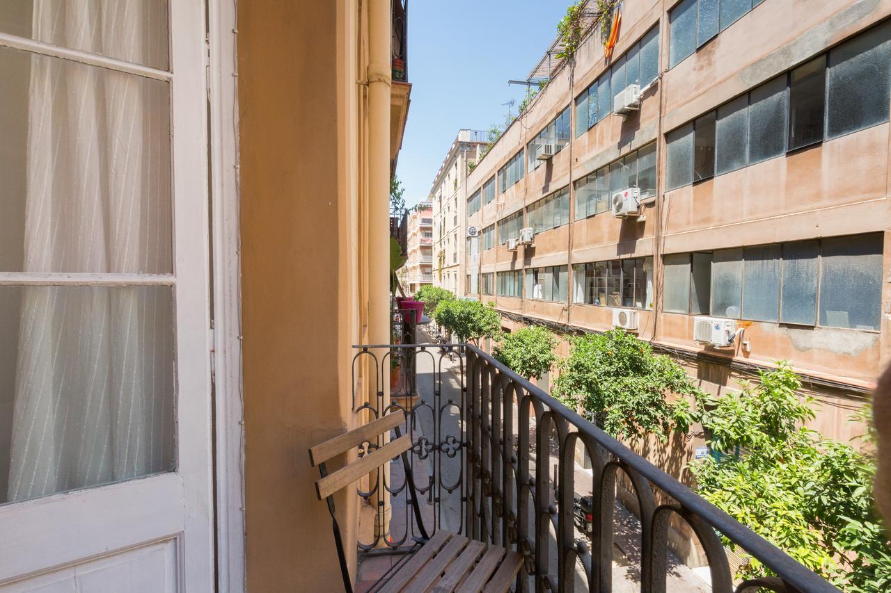 Aparteasy - Central Gracia Apartments Барселона Экстерьер фото